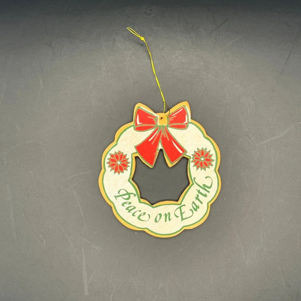 Vtg Lot of Misc.‎ Wooden Christmas Ornaments Soldier Santa Cat Dog Wreath Peace